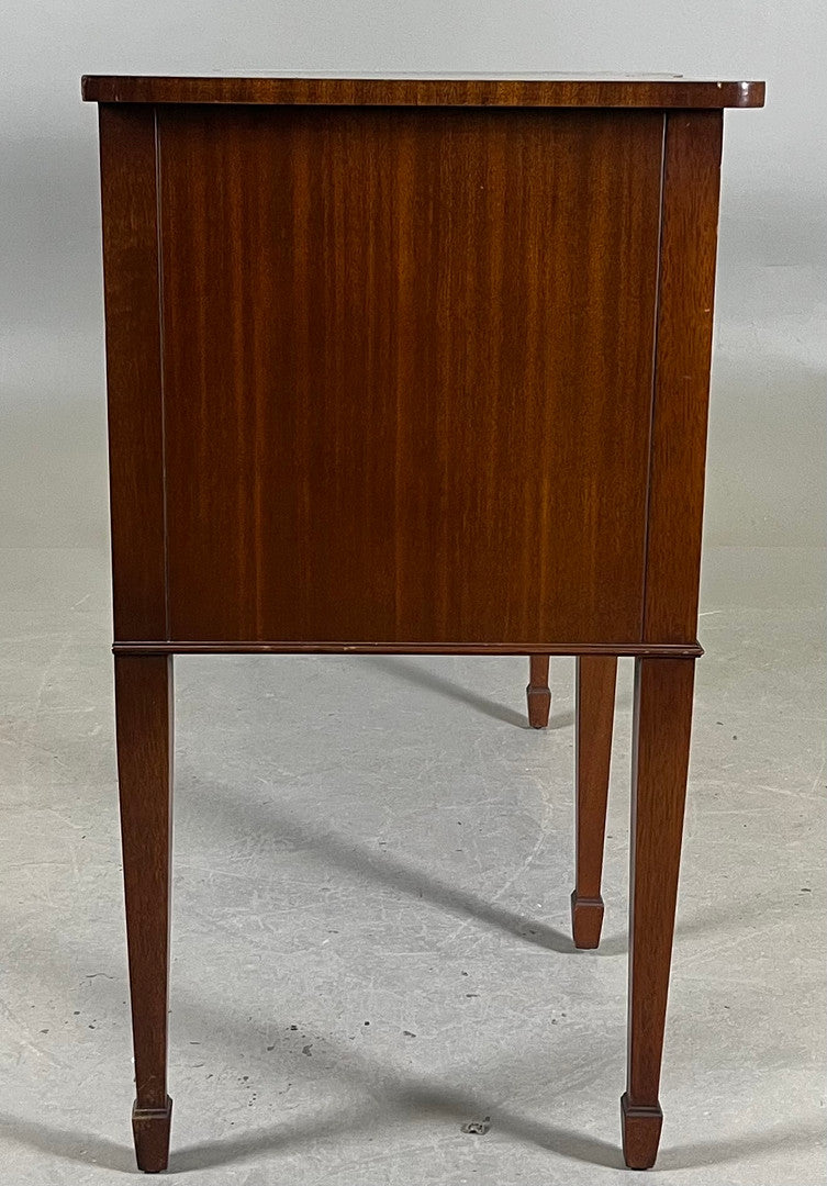 SIDEBOARD, engelsk stil.