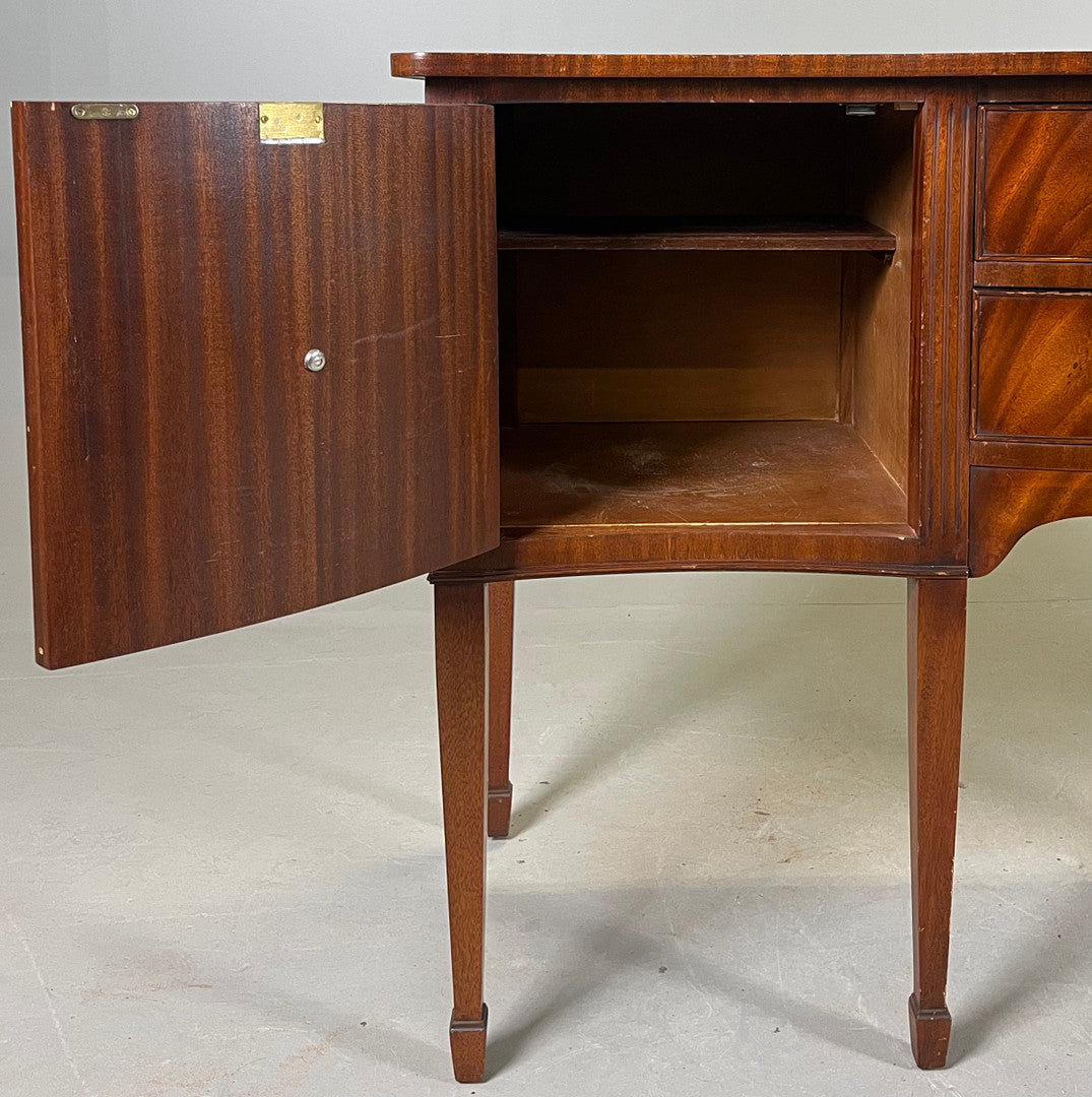 SIDEBOARD, engelsk stil.